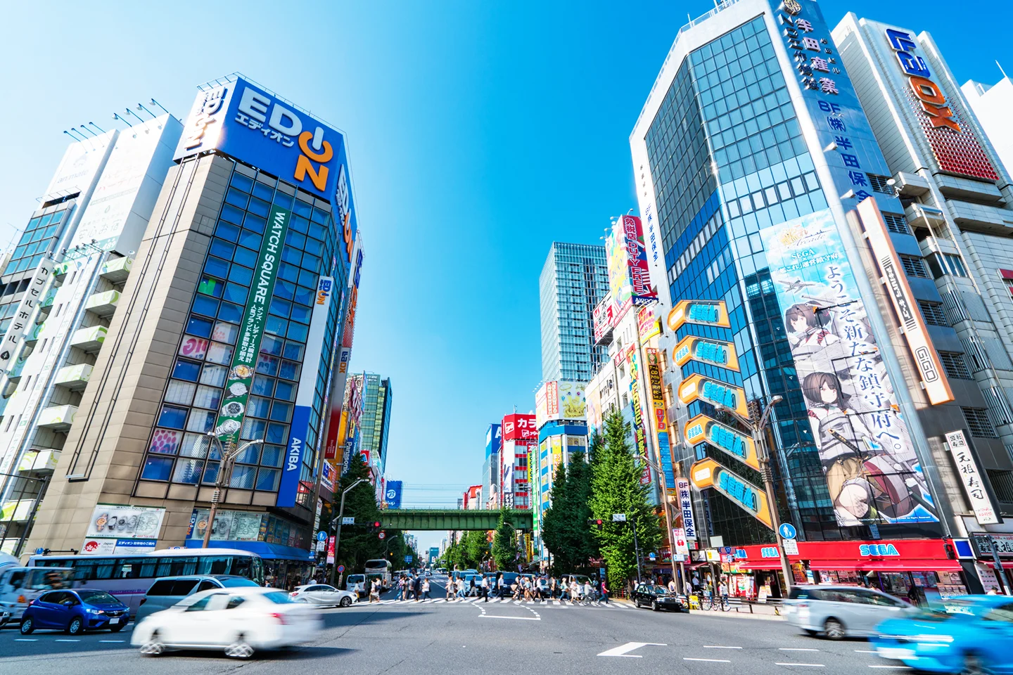 秋葉原駅周辺の街並み