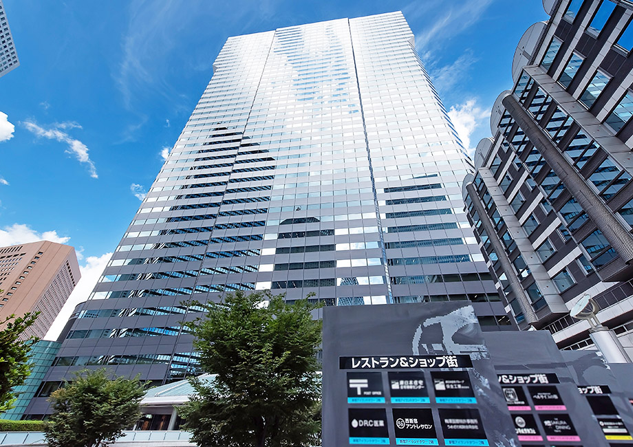 西新宿アントレサロンの外観