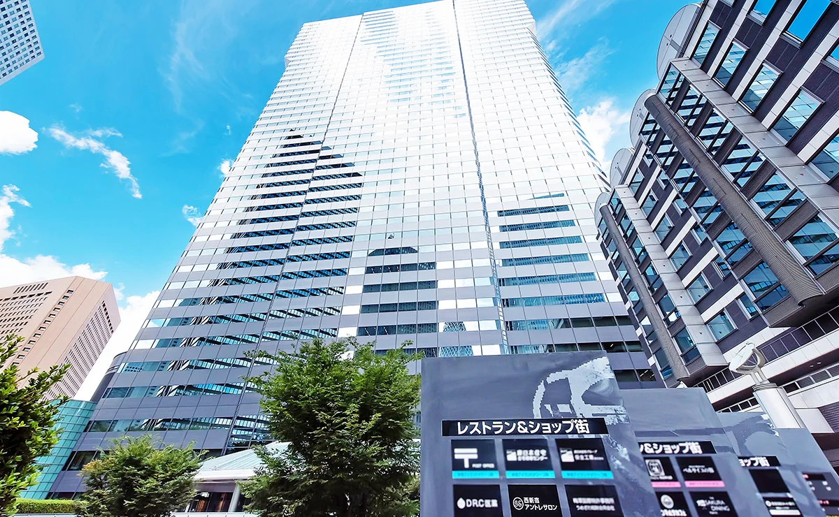 西新宿アントレサロンのビル外観・アクセス
