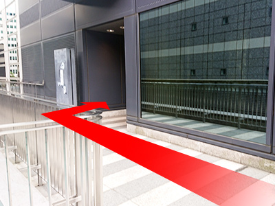 西新宿駅からの最短ルート 道順6の写真